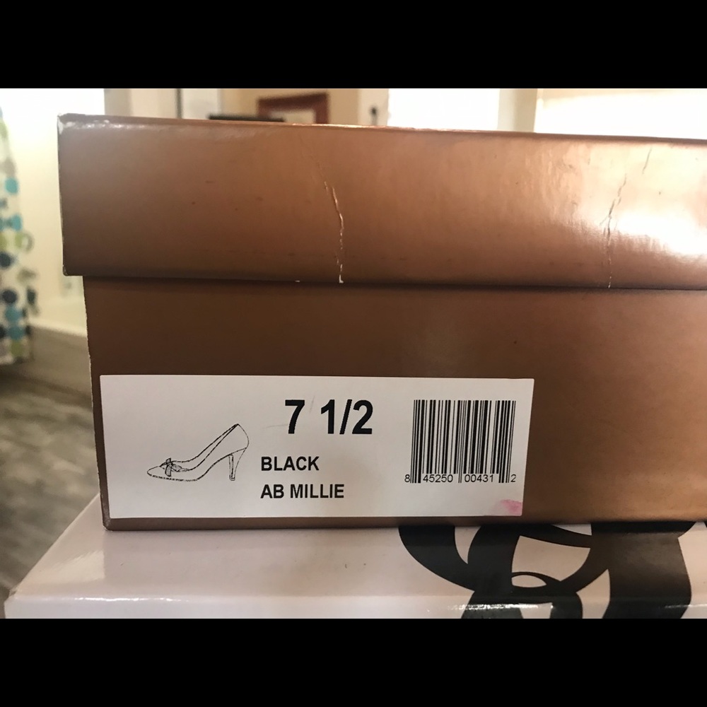 Audrey Brooke low heels - Picture 6 of 6